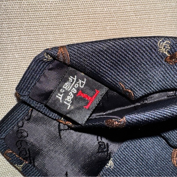 Vintage Robert Talbott Whale Tie Navy Blue Hand Sewn Silk - Picture 5 of 10